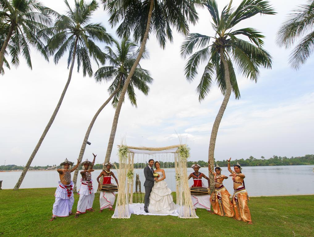 Avani Kalutara Resort Exterior foto