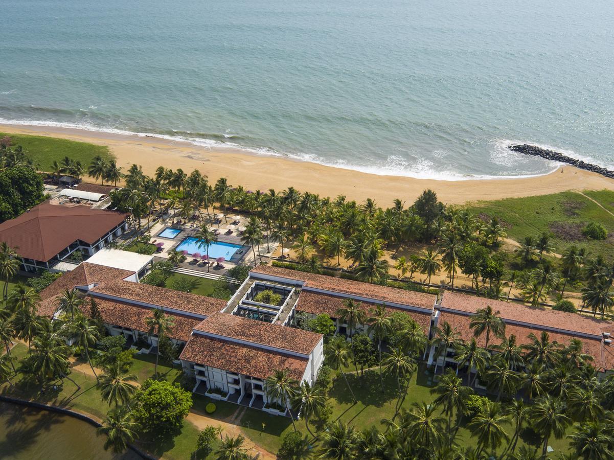 Avani Kalutara Resort Exterior foto